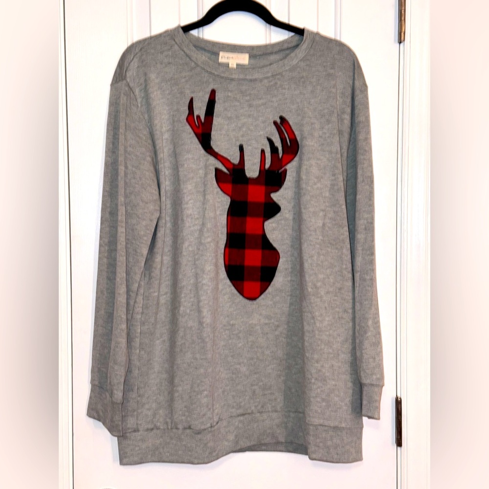 Perfect Peach Long Sleeves Gray Top with Deer head in buffalo plaid, Size XL